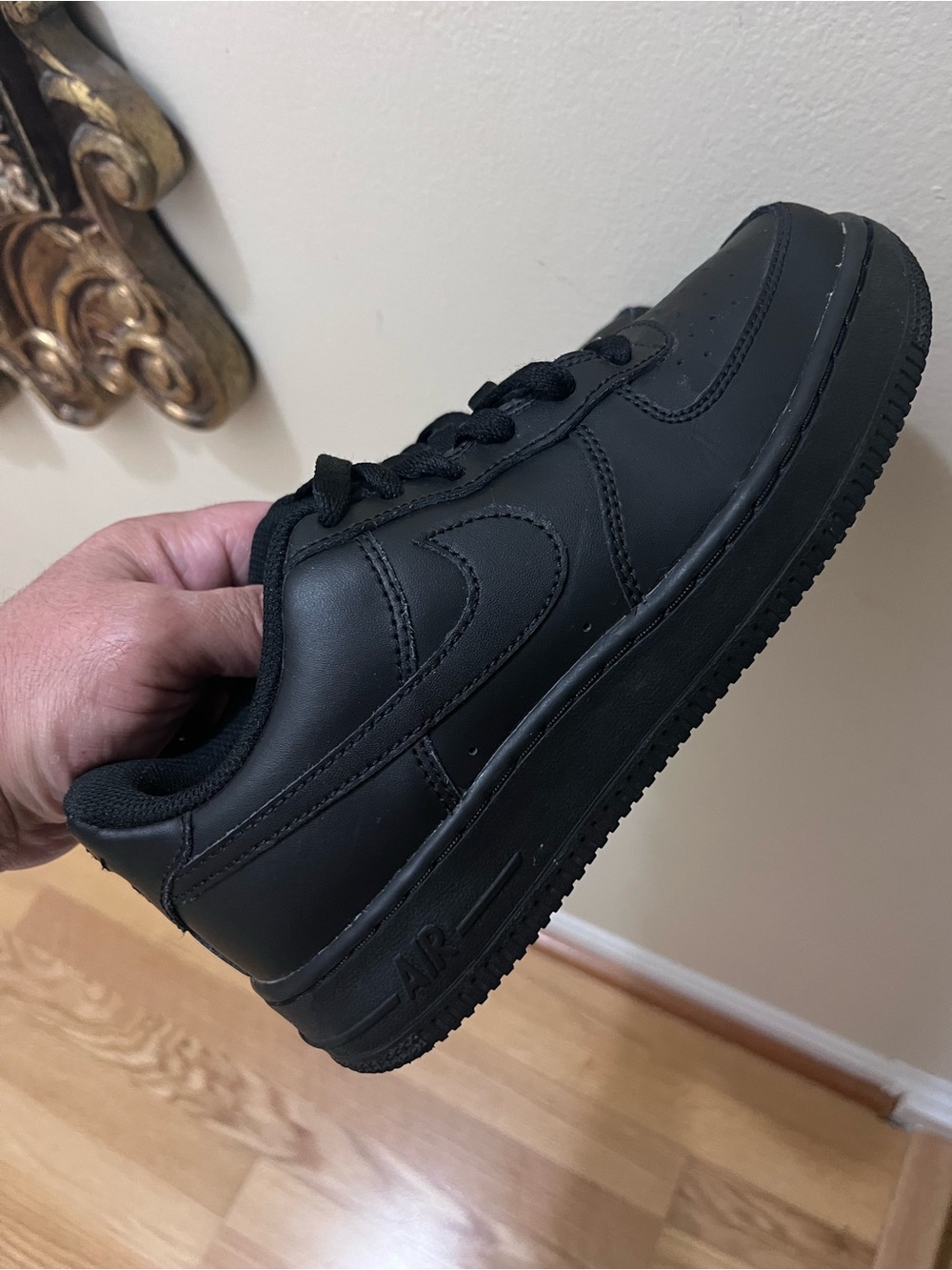 Nike Air Force 1
Lifestyle/Streetwear Shoed
Size 4.5 Youth/6 Women
